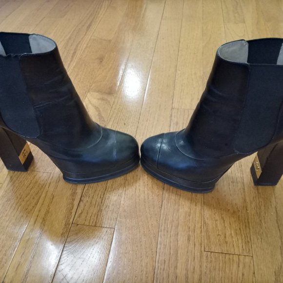 Chanel Ankle Boot Black Size 39.5 - Picture 14 of 16